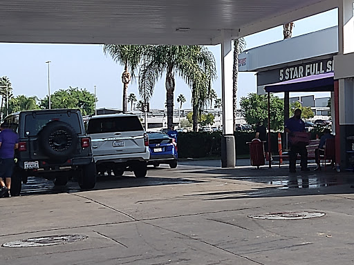 Car Wash «Red Carpet Car Wash», reviews and photos, 6760 Topanga Canyon Blvd, Canoga Park, CA 91303, USA