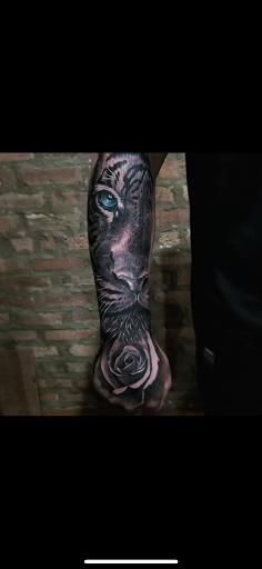 Tattoo Shop «Ink & Iron Custom Tattoo Studio», reviews and photos, 3700 N Cicero Ave, Chicago, IL 60641, USA