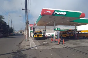 Gasolinera Puma image