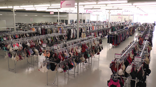Discount Store «Discount Fashion Warehouse Kettering», reviews and photos, 2836 Wilmington Pike, Kettering, OH 45419, USA