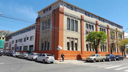 Colegio Carlos Cousiño