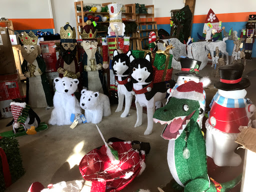 Building Materials Store «Habitat For Humanity ReStore Elgin», reviews and photos, 800 N State St, Elgin, IL 60123, USA