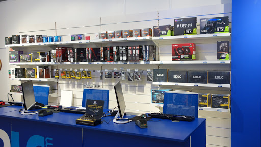 Computer shops electronic equipment in Lyon