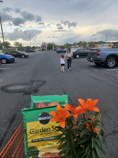 Shopping Mall «Beards Hill Plaza Shopping Center», reviews and photos, 949 Beards Hill Rd, Aberdeen, MD 21001, USA