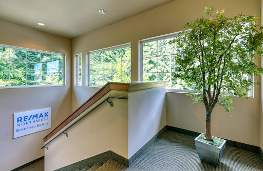 Real Estate Agency «Re/Max Professionals», reviews and photos, 4801 S 19th St #200, Tacoma, WA 98405, USA