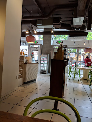 Cafe «Cupcake Royale», reviews and photos, 108 Pine St, Seattle, WA 98101, USA