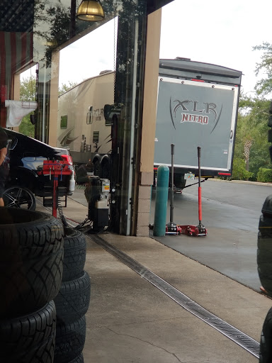 Tire Shop «Discount Tire Store - Clermont, FL», reviews and photos, 16407 FL-50, Clermont, FL 34711, USA