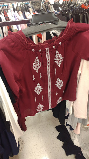 Department Store «T.J. Maxx & HomeGoods», reviews and photos, 4890 Integrity Way, Appleton, WI 54913, USA