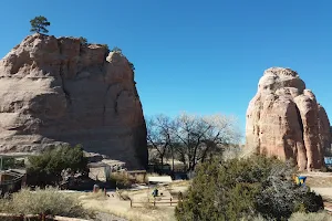 Navajo Nation Zoo (Diné Bikéyah binaaldeehii dóó chʼil danílʼínídi) image