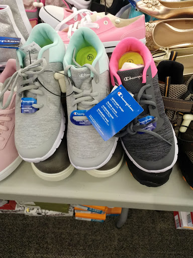 Shoe Store «Payless ShoeSource», reviews and photos, 18299 NW 27th Ave, Carol City, FL 33056, USA