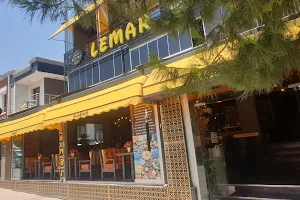 Lemar Bistro image