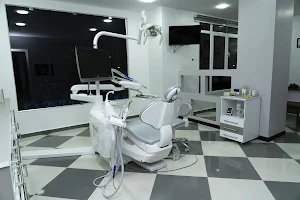 Clinique Dentaire El Besma image