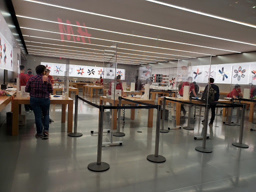 Computer Store «Apple Washington Square», reviews and photos, 9585 SW Washington Square Rd, Tigard, OR 97223, USA