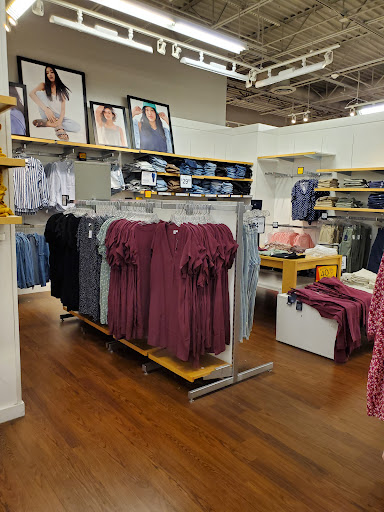 Clothing Store «Gap Outlet», reviews and photos, 1000 PA-611, Tannersville, PA 18372, USA