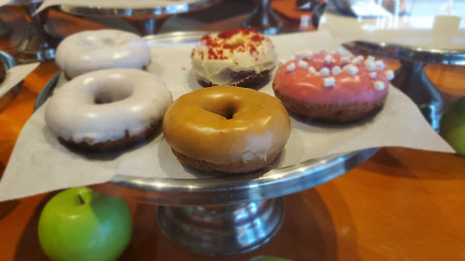 Donut Shop «Sweet Apple», reviews and photos, 5430 McGinnis Ferry Rd #106, Alpharetta, GA 30005, USA