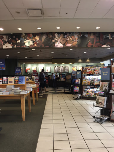 Book Store «Barnes & Noble bookstore», reviews and photos, 4005 N 10th St, McAllen, TX 78504, USA