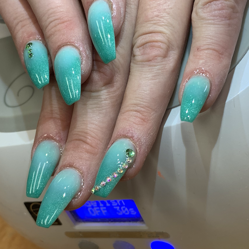 Lady Nails