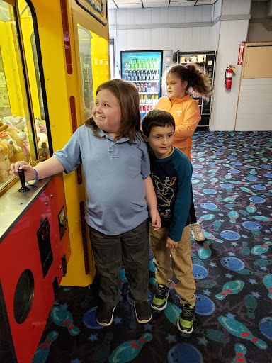 Bowling Alley «Columbus Bowling Center», reviews and photos, 3010 State St, Columbus, IN 47201, USA