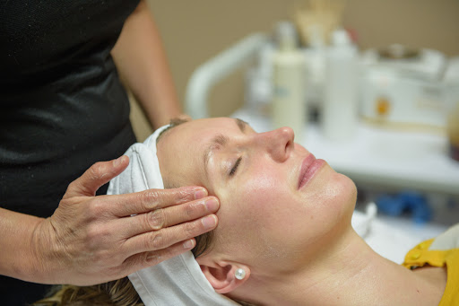 Day Spa «Oasis Aveda Spa & Salon», reviews and photos, 21100 Dulles Town Cir # 298, Sterling, VA 20166, USA