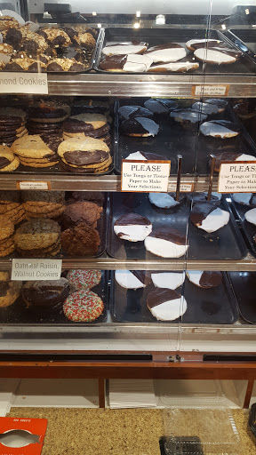 Shopping Mall «Plainview Shopping Center», reviews and photos, 381 S Oyster Bay Rd, Plainview, NY 11803, USA