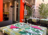 Atmosphère du Café OÖPS Café à Saint-Raphaël - n°3