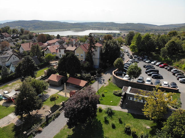 Tihany, Visszhang u. 23-25, 8237