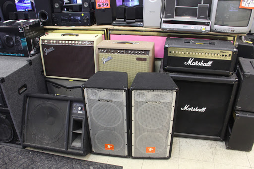 Pawn Shop «Chicago Pawners & Jewelers», reviews and photos, 2405 W Madison St, Chicago, IL 60612, USA