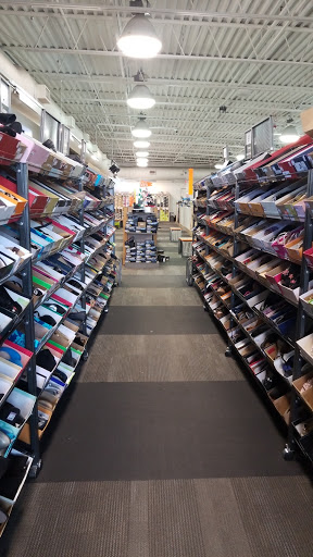 Shoe Store «DSW Designer Shoe Warehouse», reviews and photos, 60 NJ-17, Paramus, NJ 07652, USA