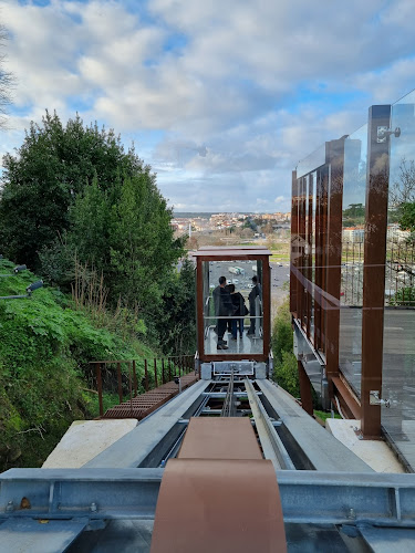 Avaliações doElevador Castelo 2 em Leiria - Serviço de transporte