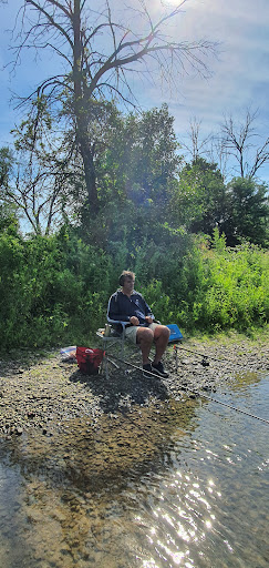 Park «Gregory Island Dog Park», reviews and photos, 100-140 E Indian Trail, North Aurora, IL 60542, USA