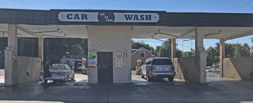 Harriet Fair Oaks Self-Serve Car Wash en Altadena