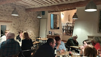 Atmosphère du Restaurant Auberge de Lagnes - n°2