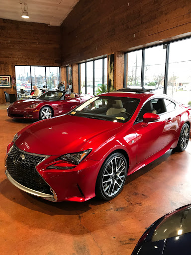 Used Car Dealer «Collierville Auto Center», reviews and photos, 651 W Poplar Ave, Collierville, TN 38017, USA