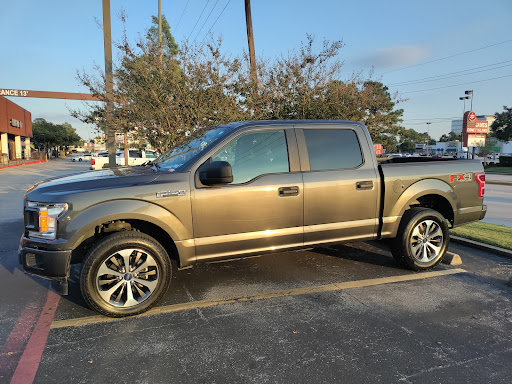 Auto Body Shop «Service King Collision Repair of Spring», reviews and photos, 23530 I-45, Spring, TX 77373, USA