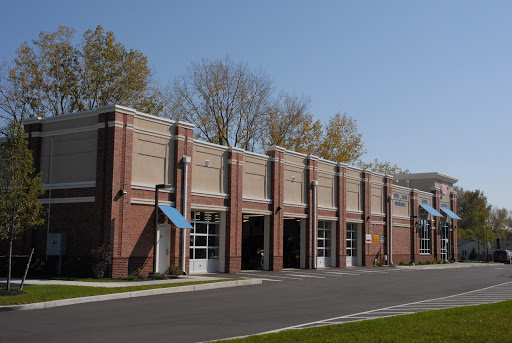 Auto Repair Shop «AAA Northway Car Care & Travel Center», reviews and photos, 1647 U.S. 9, Clifton Park, NY 12065, USA