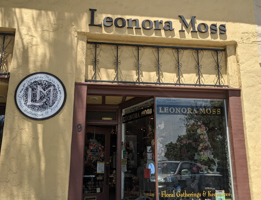 Leonora Moss, 9 Kersting Ct, Sierra Madre, CA 91024, USA, 