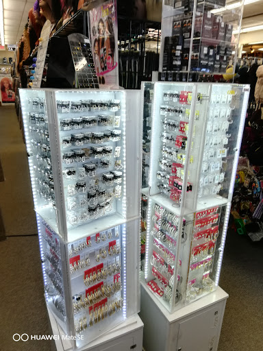 Cosmetics Store «J-Beauty Mart», reviews and photos, 2705 Grand Ave, Waukegan, IL 60085, USA