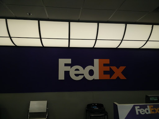 Shipping and Mailing Service «FedEx Ship Center», reviews and photos, 80 Raritan Center Pkwy, Edison, NJ 08837, USA