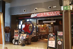 Foster's Hollywood image