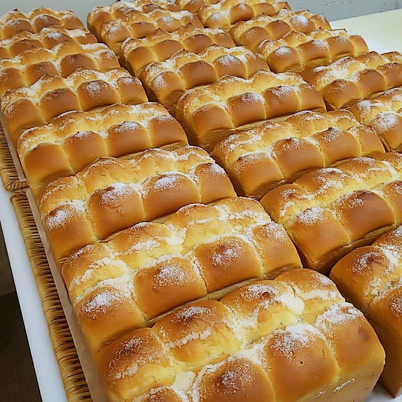 焼きたて食パン専門店 一本堂 鶴見緑地店