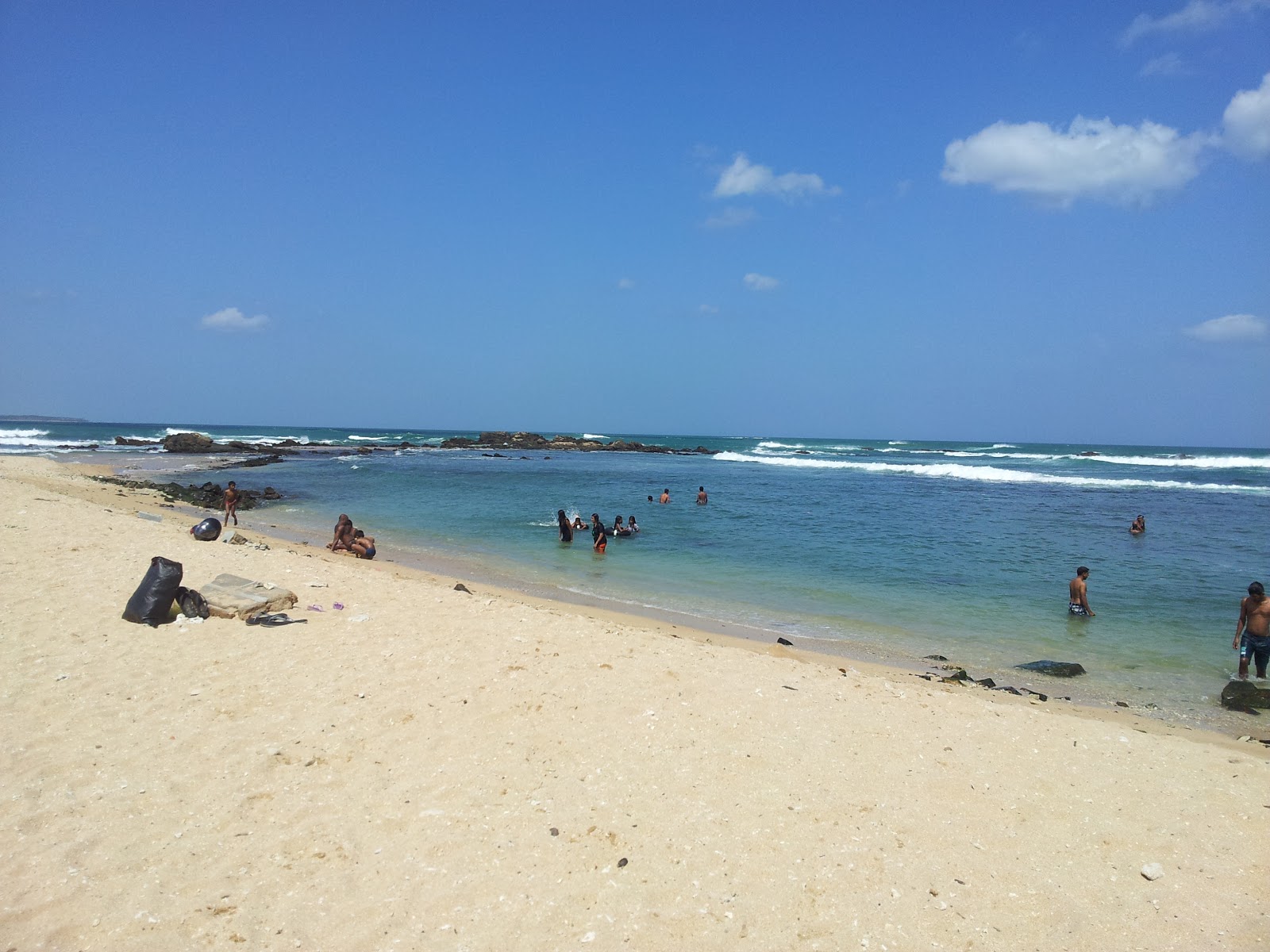 Foto di Tangalle Beach II con una superficie del sabbia beige