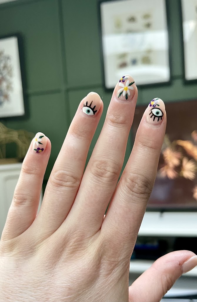 Babygee's Nail Bar 98516