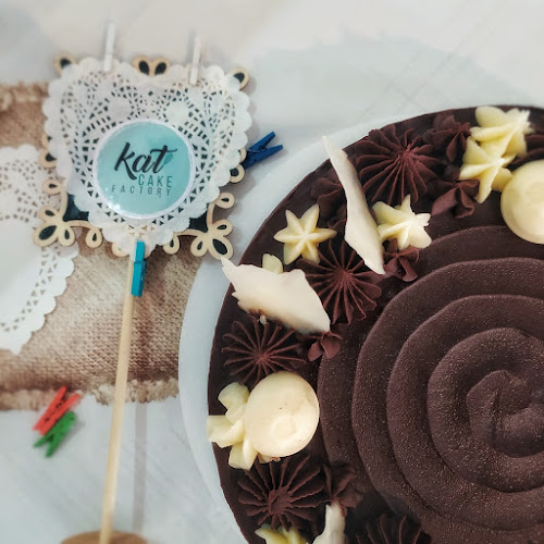 Opiniones de kat Cake Factory postres tortas pasteles de cumpleaños y decoración en La Paloma - Servicio de catering