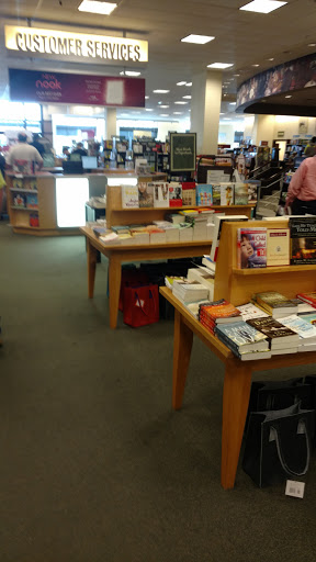 Book Store «Barnes & Noble», reviews and photos, 7200 Harrison Ste 5 #5, Rockford, IL 61112, USA