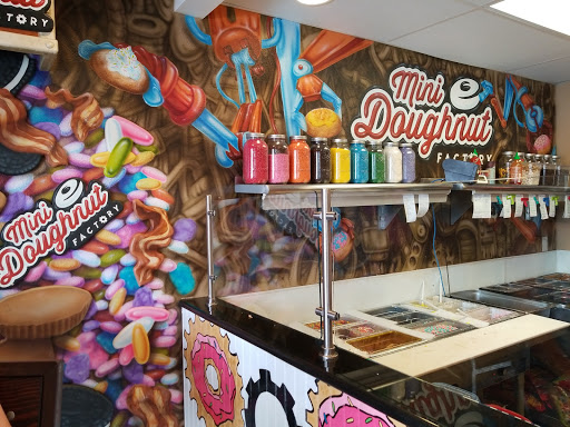 Donut Shop «Mini Doughnut Factory», reviews and photos, 2109 S Dale Mabry Hwy, Tampa, FL 33629, USA