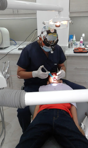 Clinica Odontologica Dr.Carlos Xavier Ycaza - Dentista