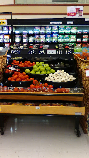 Grocery Store «Family Fare Supermarket», reviews and photos, 56151 M 51 S, Dowagiac, MI 49047, USA