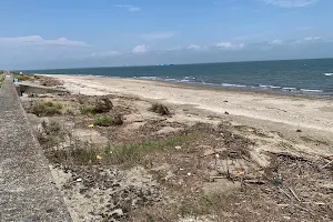 美浜海滩 image