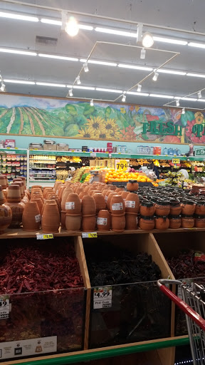 Supermarket «Vallarta Supermarkets», reviews and photos, 757 S Workman St, San Fernando, CA 91340, USA