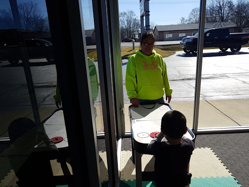 Used Car Dealer «Gray Auto Brokers», reviews and photos, 2260 W Main St, Greenfield, IN 46140, USA